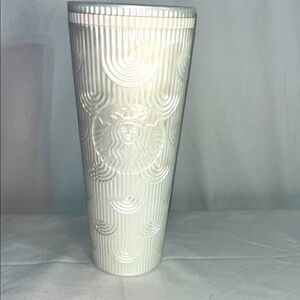 Starbucks, cream shell, tumbler 24 oz. W/out straw